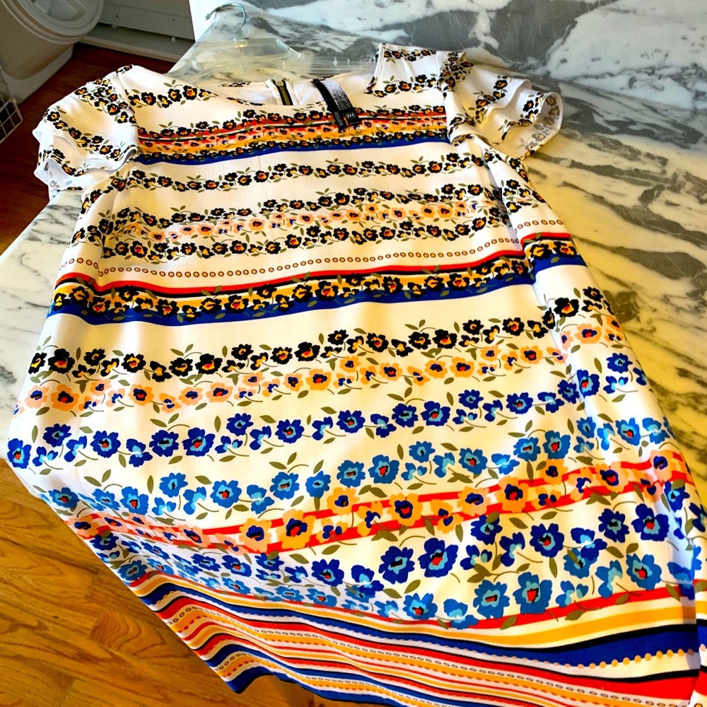 Kensie white floral striped dress, size medium